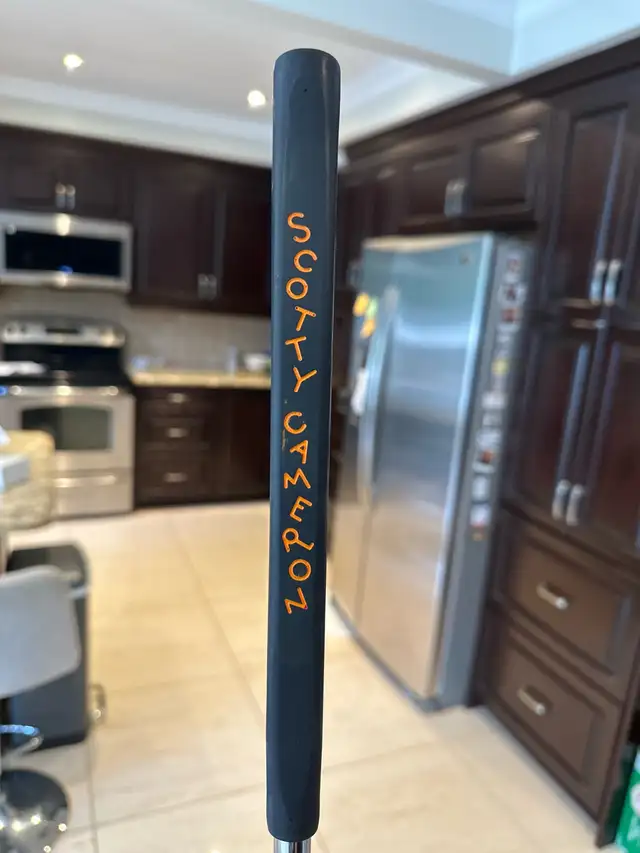 Scotty Cameron Select Newport 2 Notchback Limited Edition in Golf in Markham / York Region - Image 5