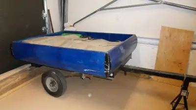 Remorque prête pour prendre la route 1,60X1,30 mètre, 63X51 pouces.