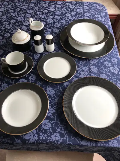 Miakasa dinner set 83 piece price hotsell