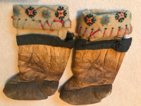 Antique INUIT Child's SEAL SKIN DUFFLE CLOTH KAMIKS (Mukluks)
