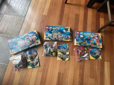 3Retired LEGO sets Complete with instruction pamphlets and boxes Excellent condition