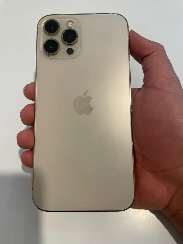  iPhone 12 Pro Max 128GB (Gold) in Cell Phones in Ottawa - Image 6