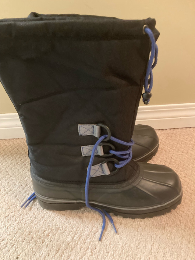 MEC winter boots  in Women's - Shoes in Strathcona County - Image 4