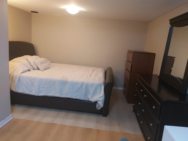 Private Room + Living Room for Rent – Pierrefonds/West Island — photo 1