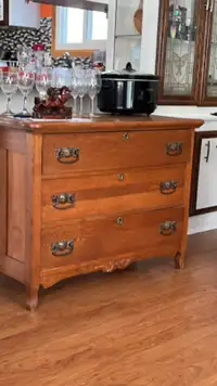 Three drawer dresser
