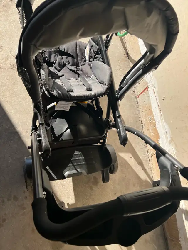 double stroller in Strollers, Carriers & Car Seats in Mississauga / Peel Region - Image 10