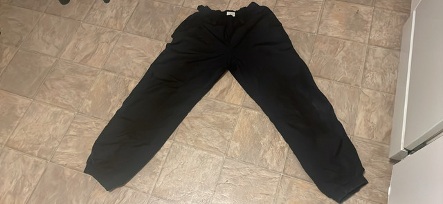  Women’s size large ski pants in Women's - Tops & Outerwear in Regina