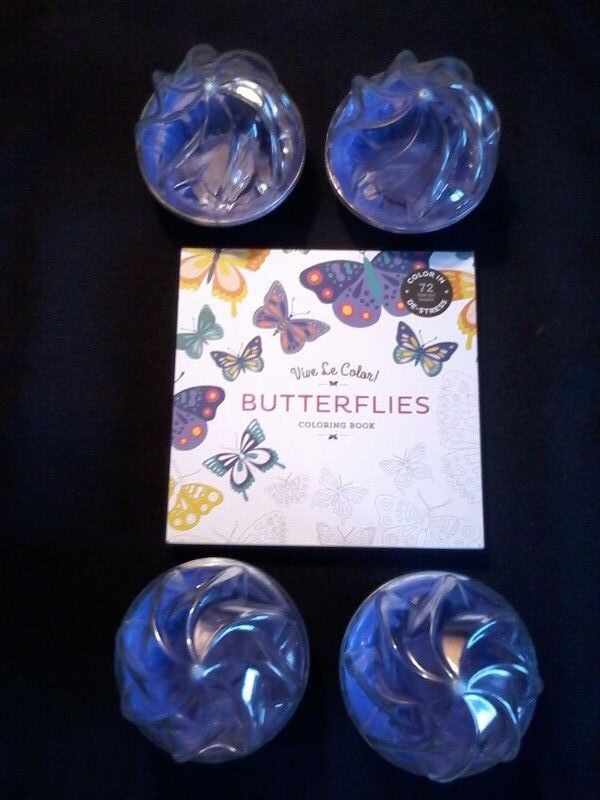 Butterfly Colouring Book & CupCake/Muffin Holders in Hobbies & Crafts in City of Toronto - Image 2