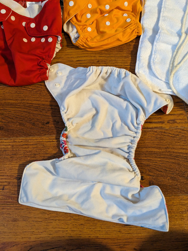 cloth diapers free size in Clothing - 6-9 Months in Banff / Canmore - Image 3