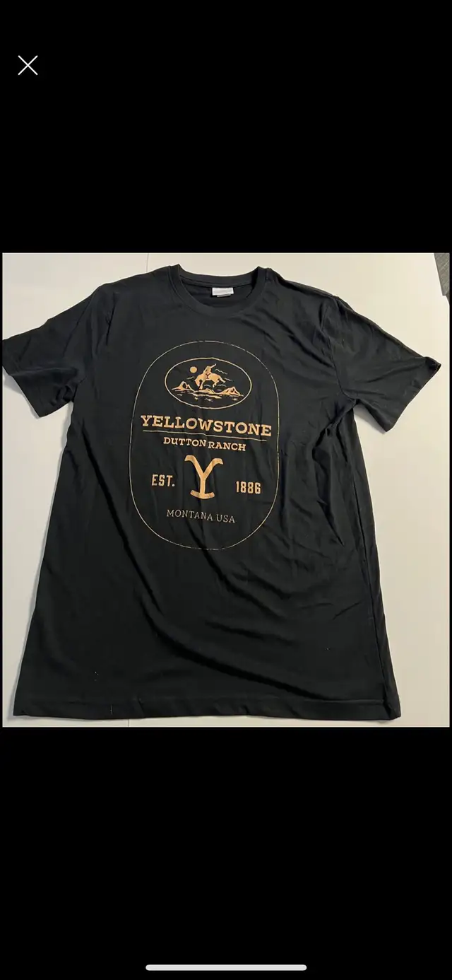 Mens Size Med Yellowstone Ranch Original Shirt Cowboy Tshirt in Men's in Kingston - Image 2