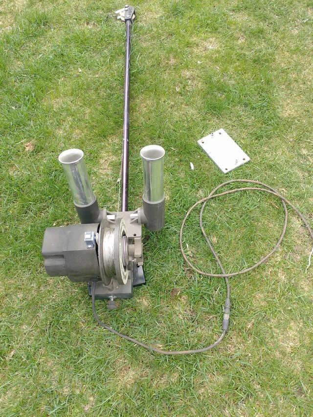 Walker Electric Downrigger Fishing, Camping & Outdoors London Kijiji