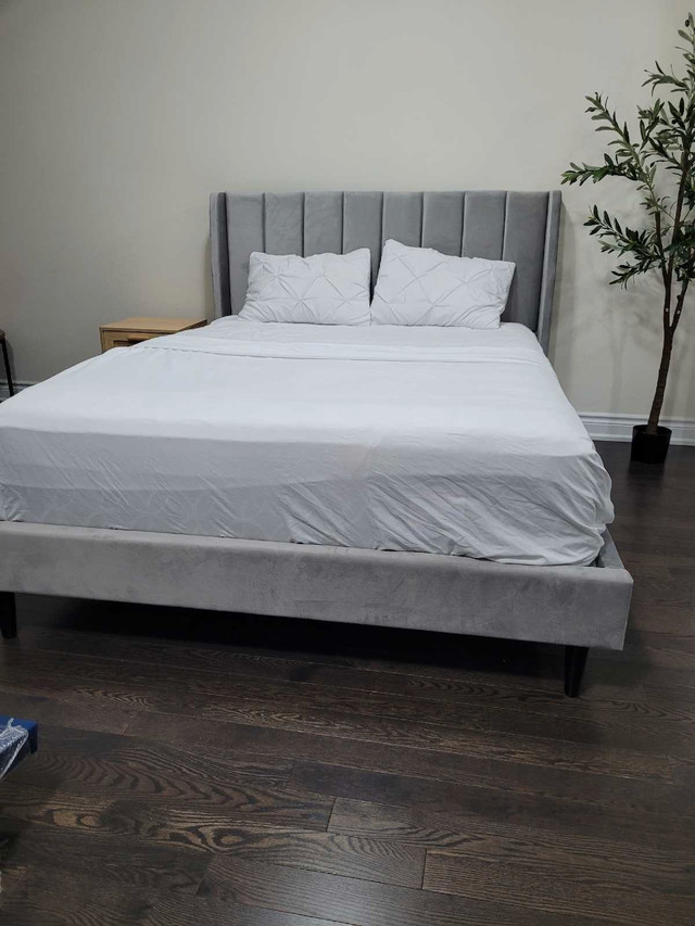 New queen bed frame  in Beds & Mattresses in Oakville / Halton Region