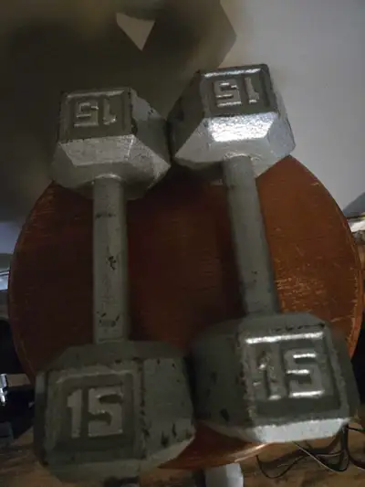 would like to trade 2 x 20lb and 2 x 15lb dumbells for a pair of 35lb hex set or a 35 lb kettle bell...