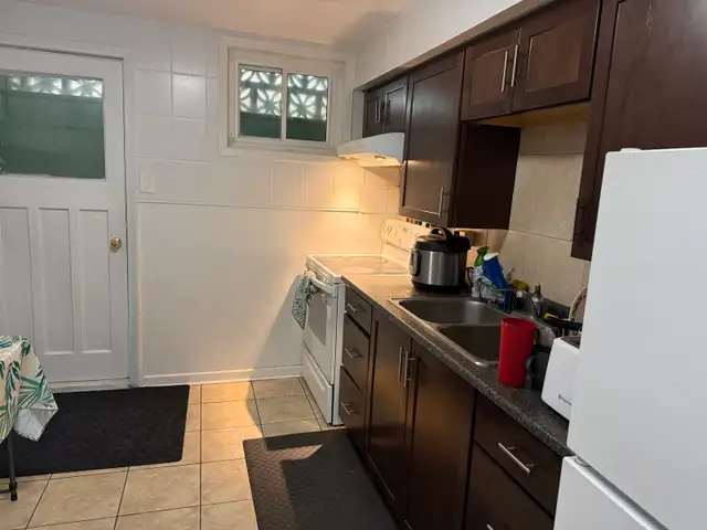 room for rent  in Short Term Rentals in Kitchener / Waterloo - Image 5