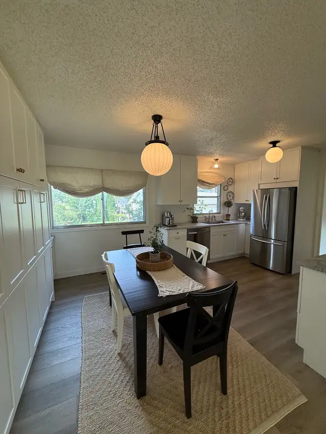 North Glenora Bungalow for rent in Long Term Rentals in Edmonton - Image 6