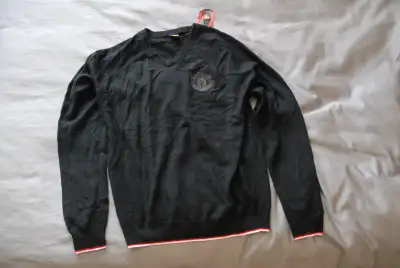 Men's black Manchester United sweater - size M, NEW!, View more