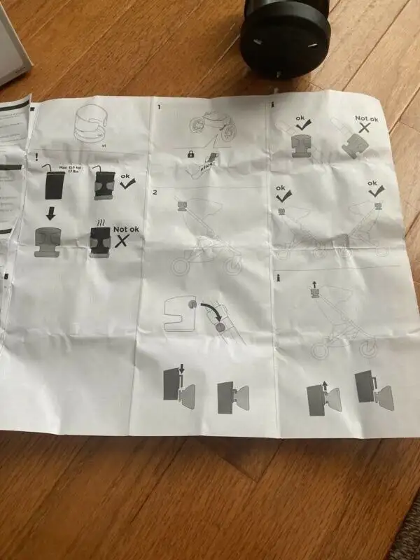 Thule spring cup holder  in Strollers, Carriers & Car Seats in London - Image 5