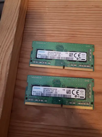 I have 2 Samsung DDR4 Laptop memory sticks for sale. Good for laptops and mini-PCs. Tested and worki...