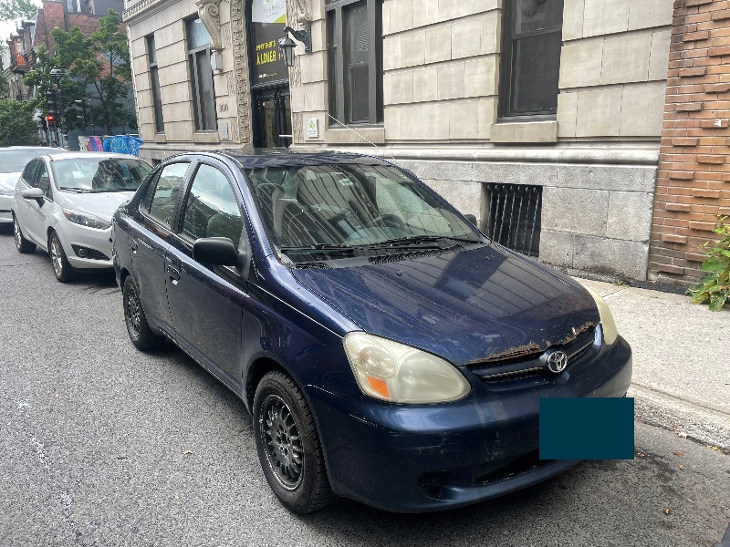 2005 Toyota Echo 1000 or Best Offer Autos et camions Ville de