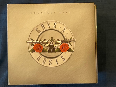 CD - Guns N' Roses – Greatest Hits - 3$ Guns N' Roses est un groupe américain de hard rock, originai...
