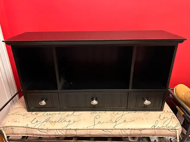 Wall Shelf with drawers in Bookcases & Shelving Units in Oshawa / Durham Region - Image 2