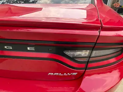 2015 Dodge Charger Rallye – Fully Loaded – lady driven well-maintained 2015 Dodge Charger Rallye wit...