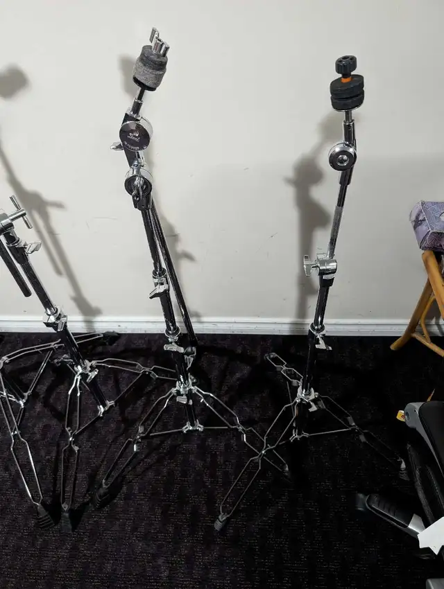 Pearl. 6 cymbal boom stands, all in like new condition. in Drums & Percussion in Oshawa / Durham Region - Image 3
