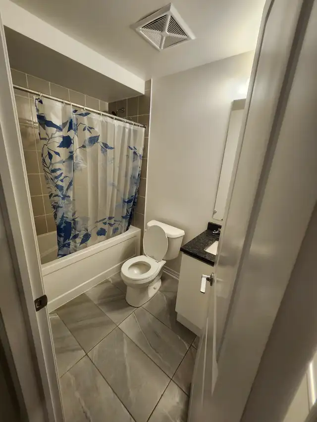 Room for rent Brock north pickering in Room Rentals & Roommates in Oshawa / Durham Region - Image 3