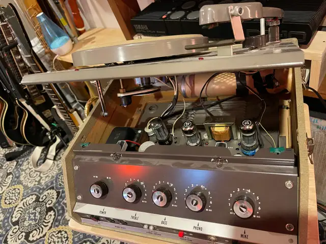 Newcomb Turntable Guitar Amp (1950’s) in Amps & Pedals in City of Toronto - Image 3