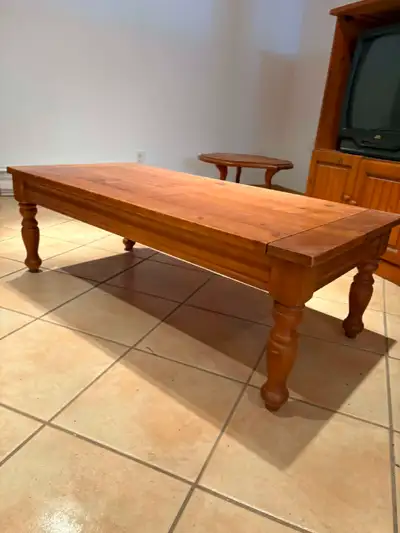 BELLE TABLE  DE CAFÉ EN BOIS, SALON 48 X 24 X16 HAUTEUR,, View more