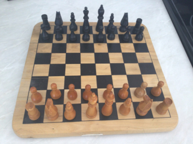 Checkers and Chess set in Toys & Games in Belleville - Image 2
