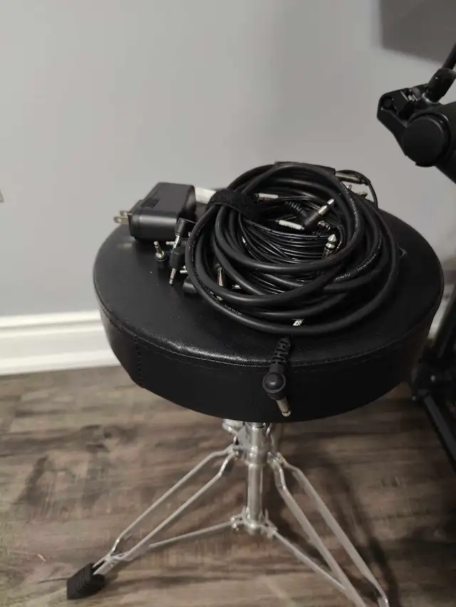 Yamaha DTX 400K Electronic Drum Kit in Drums & Percussion in Mississauga / Peel Region - Image 5