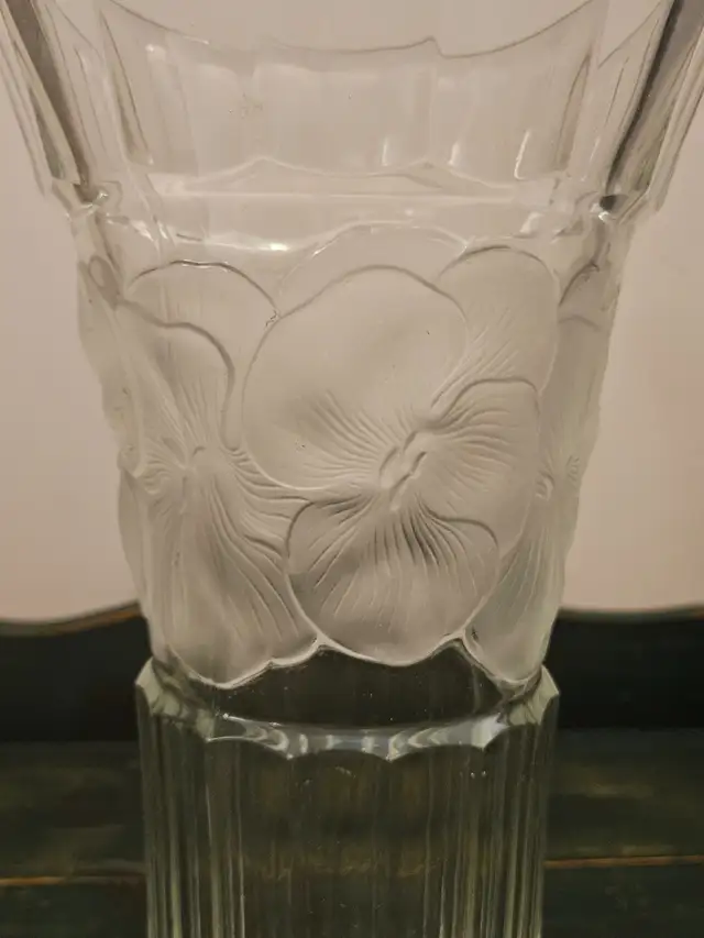 VTG LARGE BOHEMIAN CLEAR LEADED CRYSTAL VASE 1960'S in Home Décor & Accents in City of Toronto - Image 4