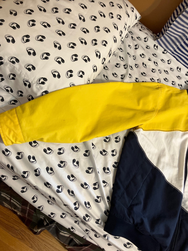 Tommy Hilfiger Jacket Yellow/White/Navy Large in Men's in City of Toronto - Image 2