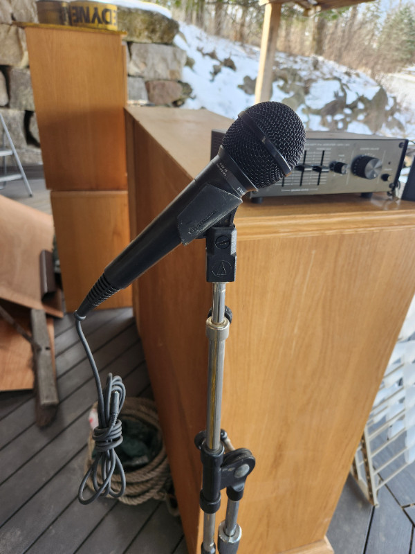 Realistic Microphone and Amplifier set in General Electronics in Mississauga / Peel Region - Image 2