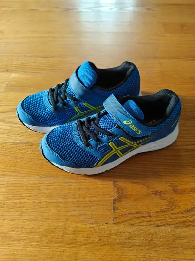 Asics new running kids shoes size 3, View more