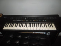Roland KR100 Keyboard