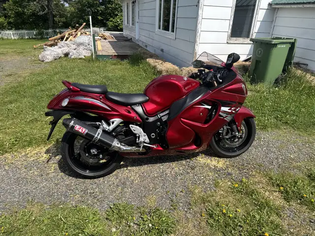 Suzuki Hayabusa in Sport Bikes in Truro - Image 4