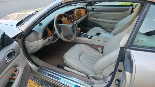 1999 Jaguar XK8 63826835336321124