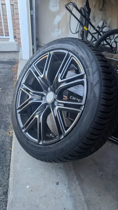 Selling a brand new and mounted package for: Volvo V60, V90 Volvo S60, S90 Ford Fusion - Replika R22...