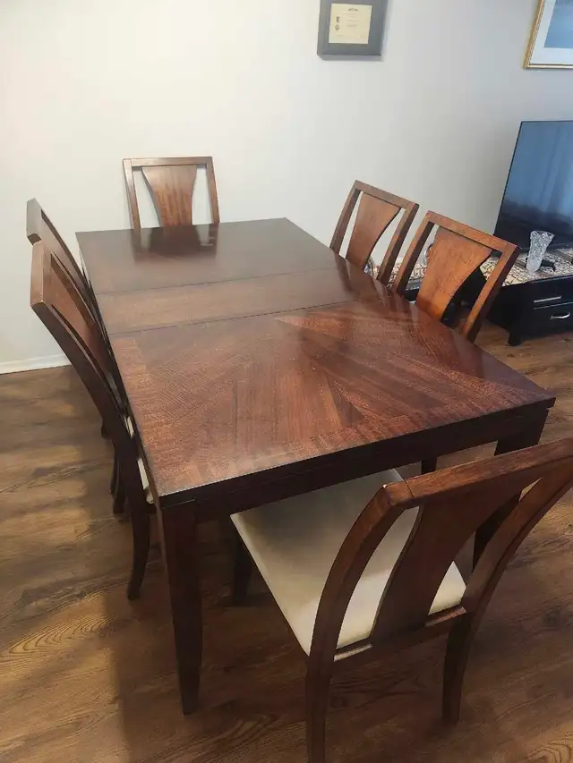 Dining set 7 pcs in Dining Tables & Sets in Laval / North Shore - Image 3