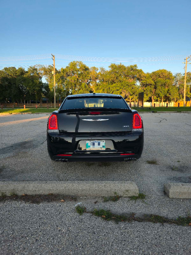 2015 Chrysler 300s in Cars & Trucks in Winnipeg - Image 4