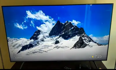 Selling a used Samsung 55 inch Crystal UHD 4K Smart TV, model number TU7050, which delivers stunning...
