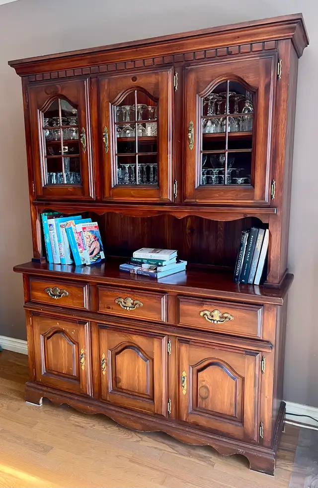 Buffet and Hutch Cabinet  **Solid Wood** in Hutches & Display Cabinets in Hamilton - Image 2