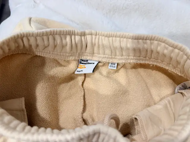 Aritzia TNA Sweatfleece in Women's - Tops & Outerwear in Edmonton - Image 5