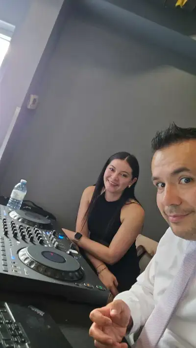 Latin DJ offering services in the Outaouais!