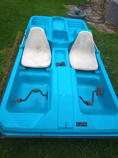 Good condition, always stored in winter. hairline crack top of passenger seat does not affect flotat...