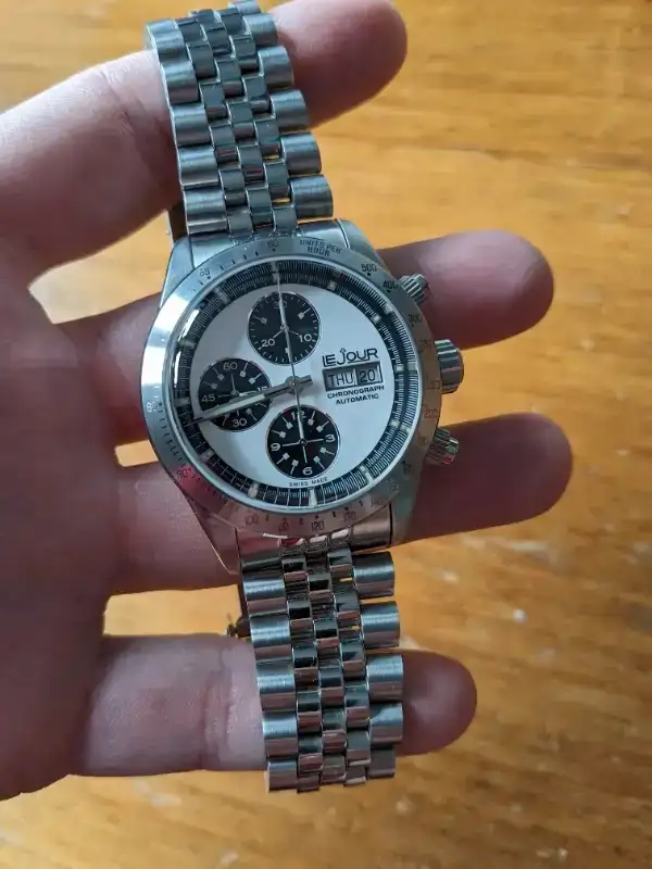 Le Jour chrono chronograph watch panda automatic MINT 42mm in Jewellery & Watches in Longueuil / South Shore - Image 5