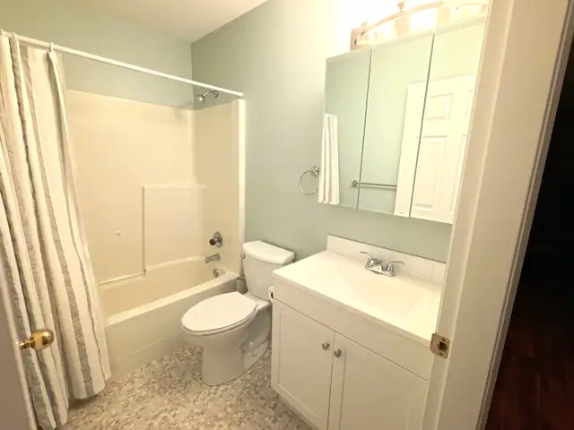 HOUSE for RENT **108 Mile Ranch**  $2000/mo in Long Term Rentals in 100 Mile House - Image 6