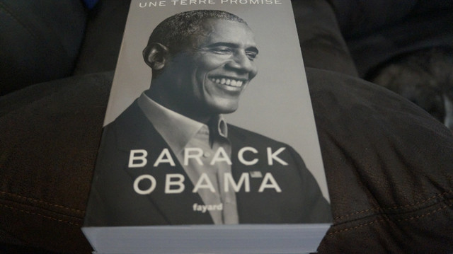 BARACK OBAMA -  UNE TERRE PROMISE in Other in Norfolk County